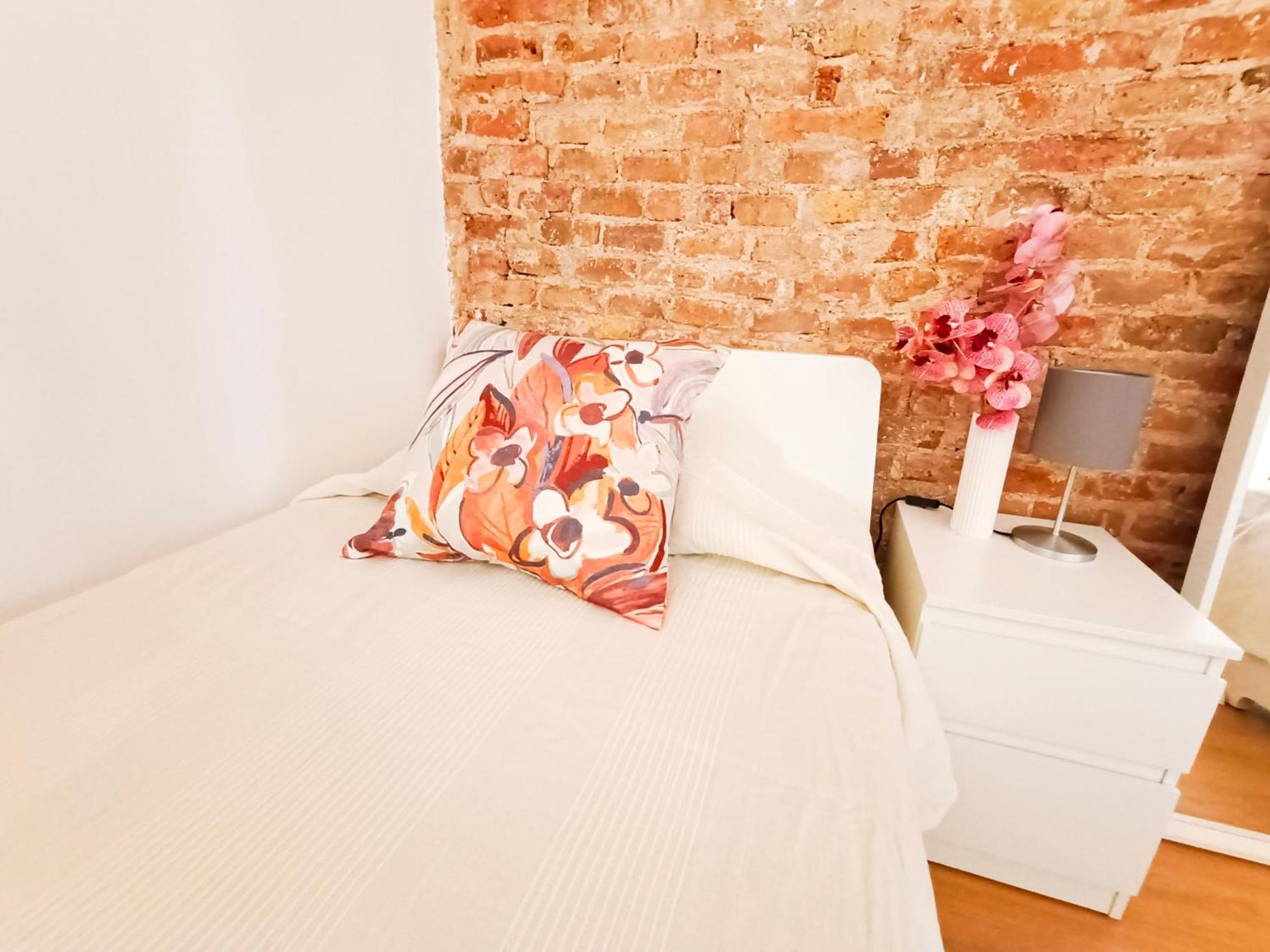 Shared To Rent Hostel Barcelona