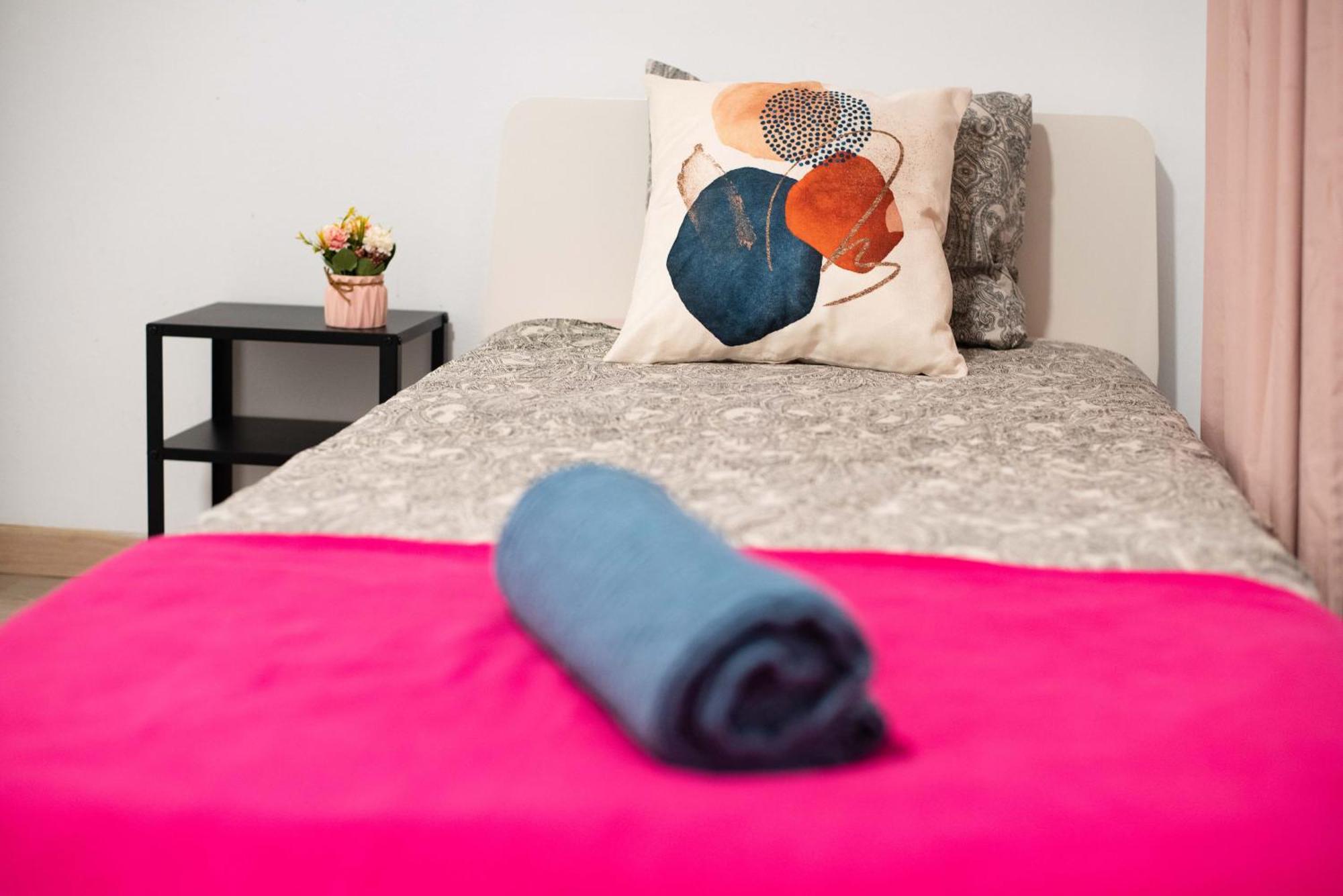 Hostel Shared To Rent *